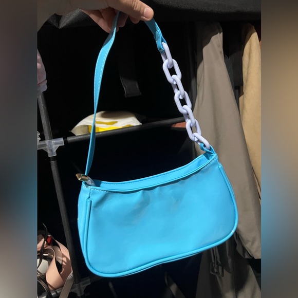 BLUE PATENT SHOULDER BAG - Picture 4 of 4